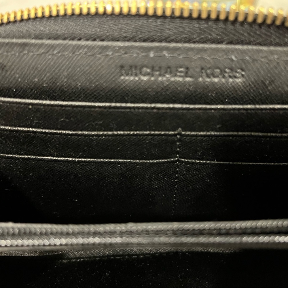 Michael Kors Black and White Striped Clutch Wallet (NEW) - Picture 7 of 9